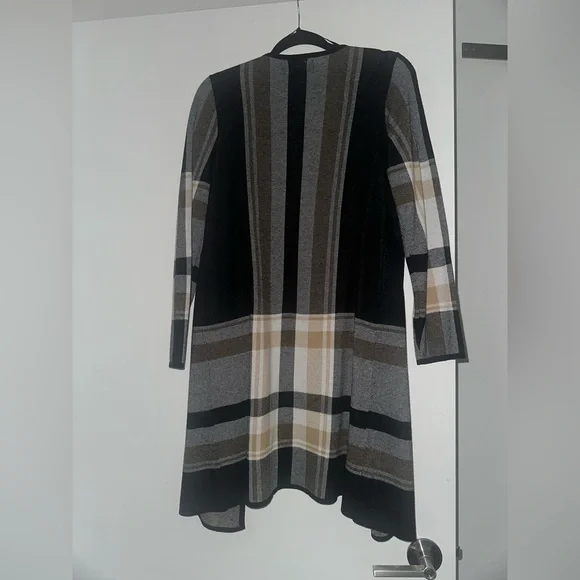 Plaid Open Front Cardigan - Picture 2 of 7